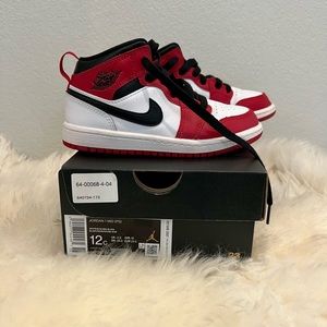 Kids Jordan 1s MID